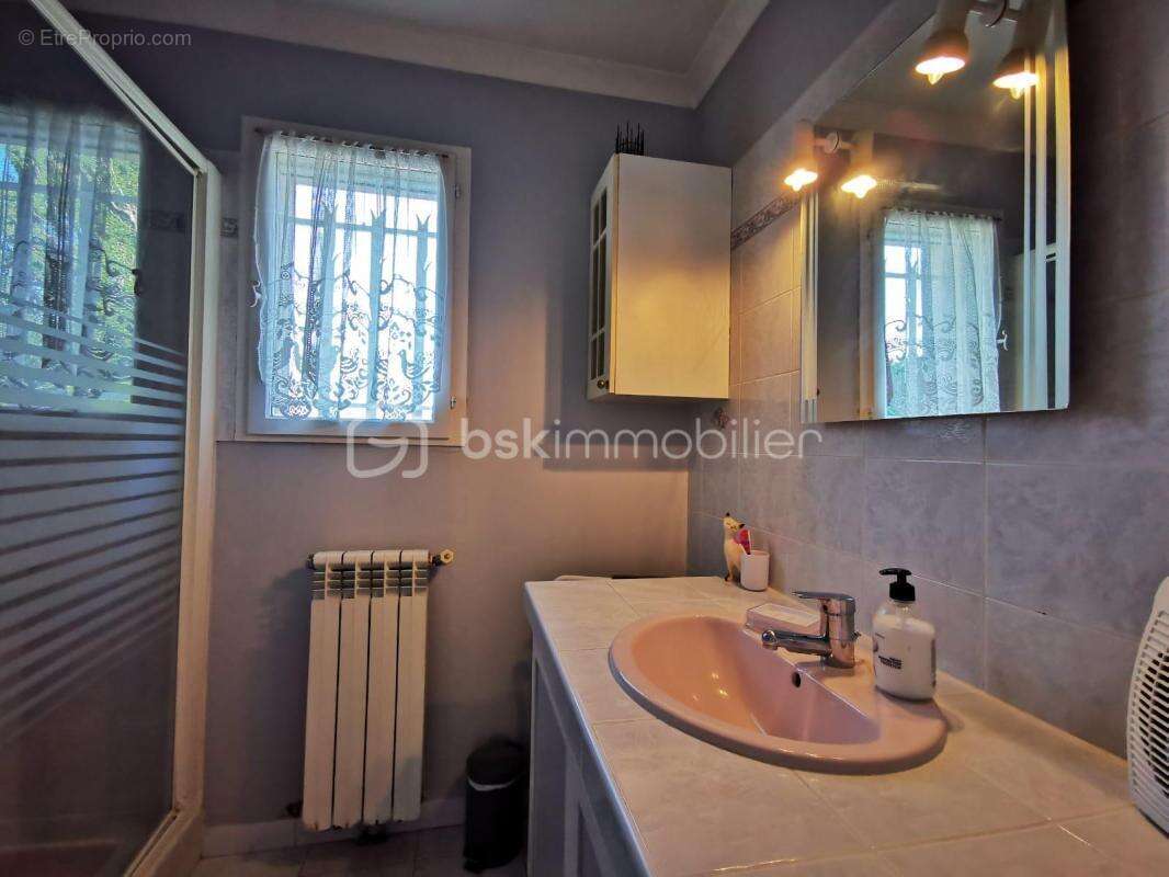 Maison à ROQUEMAURE