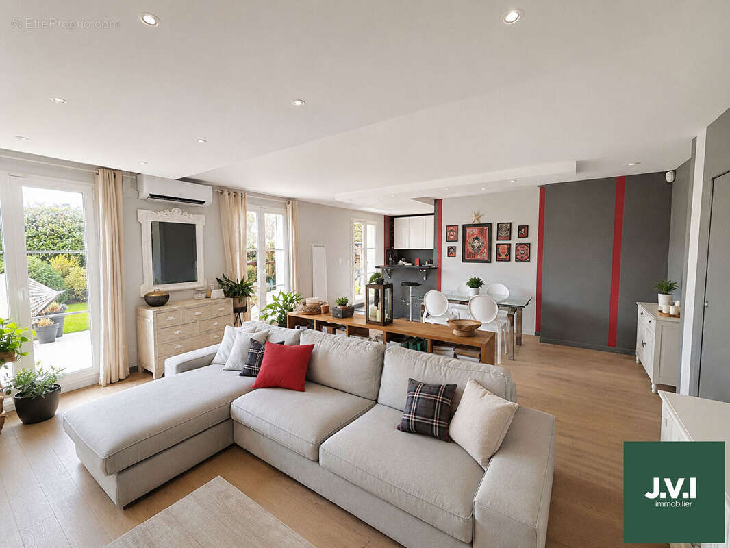 Maison  5 pièce(s) 166.51 m2 - photo 3