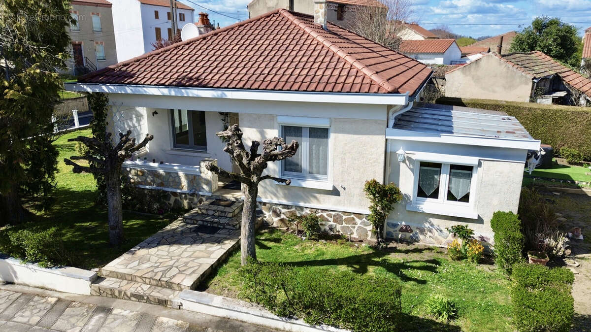 Maison à SAINTE-FLORINE