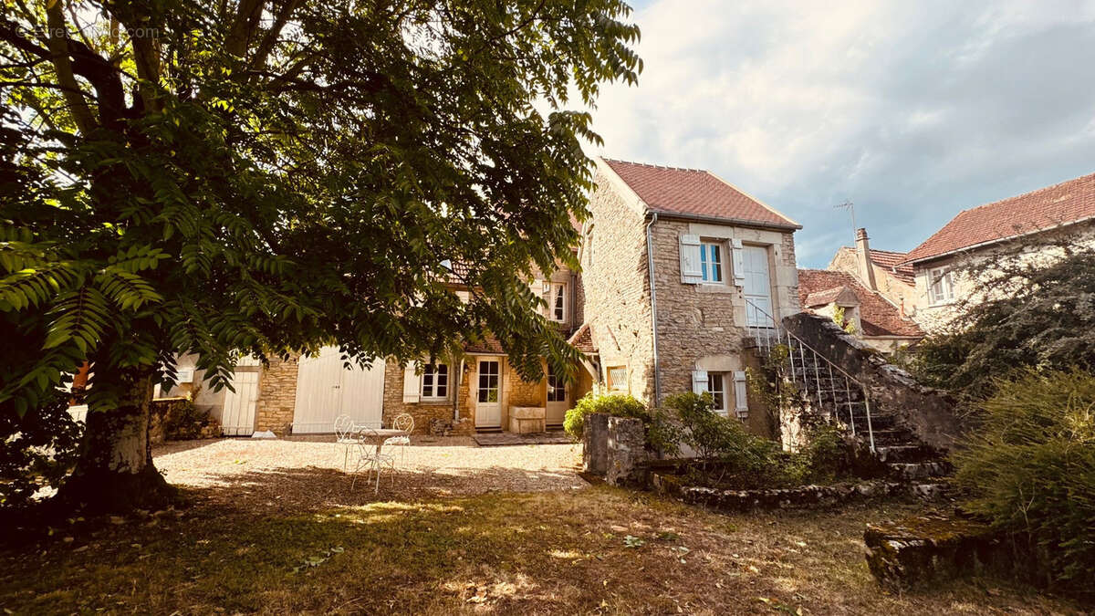 Maison à ASQUINS