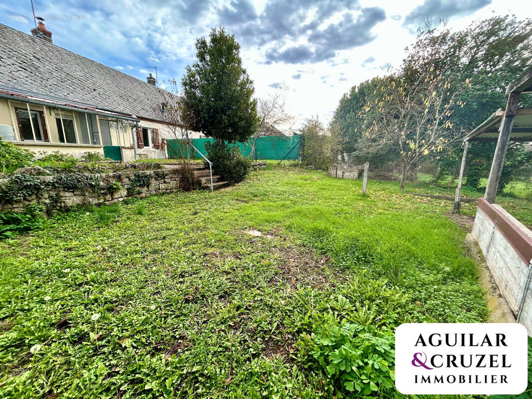 Maison à LA CHAPELLE-SAINT-URSIN
