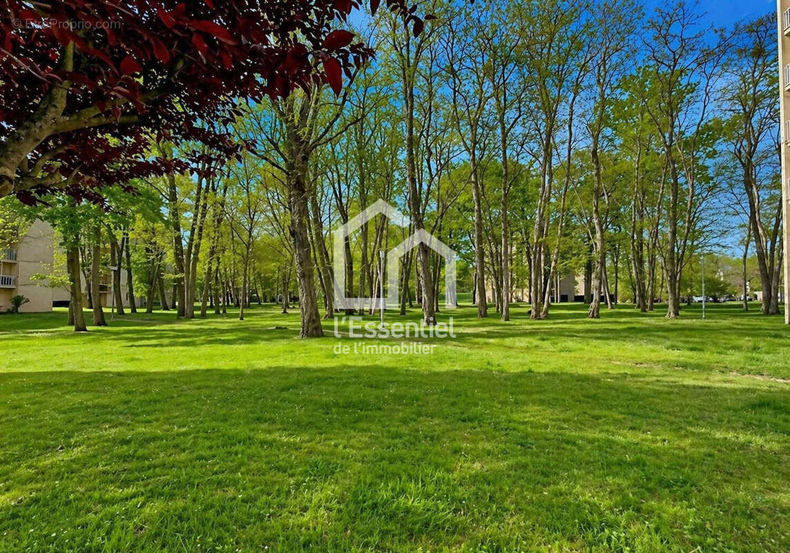 Appartement à VERNEUIL-SUR-SEINE