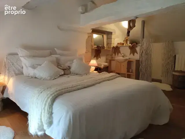 Magnifique maison en pierre avec gîte attenant et 6 575 m2 de terrain arboré - photo 32