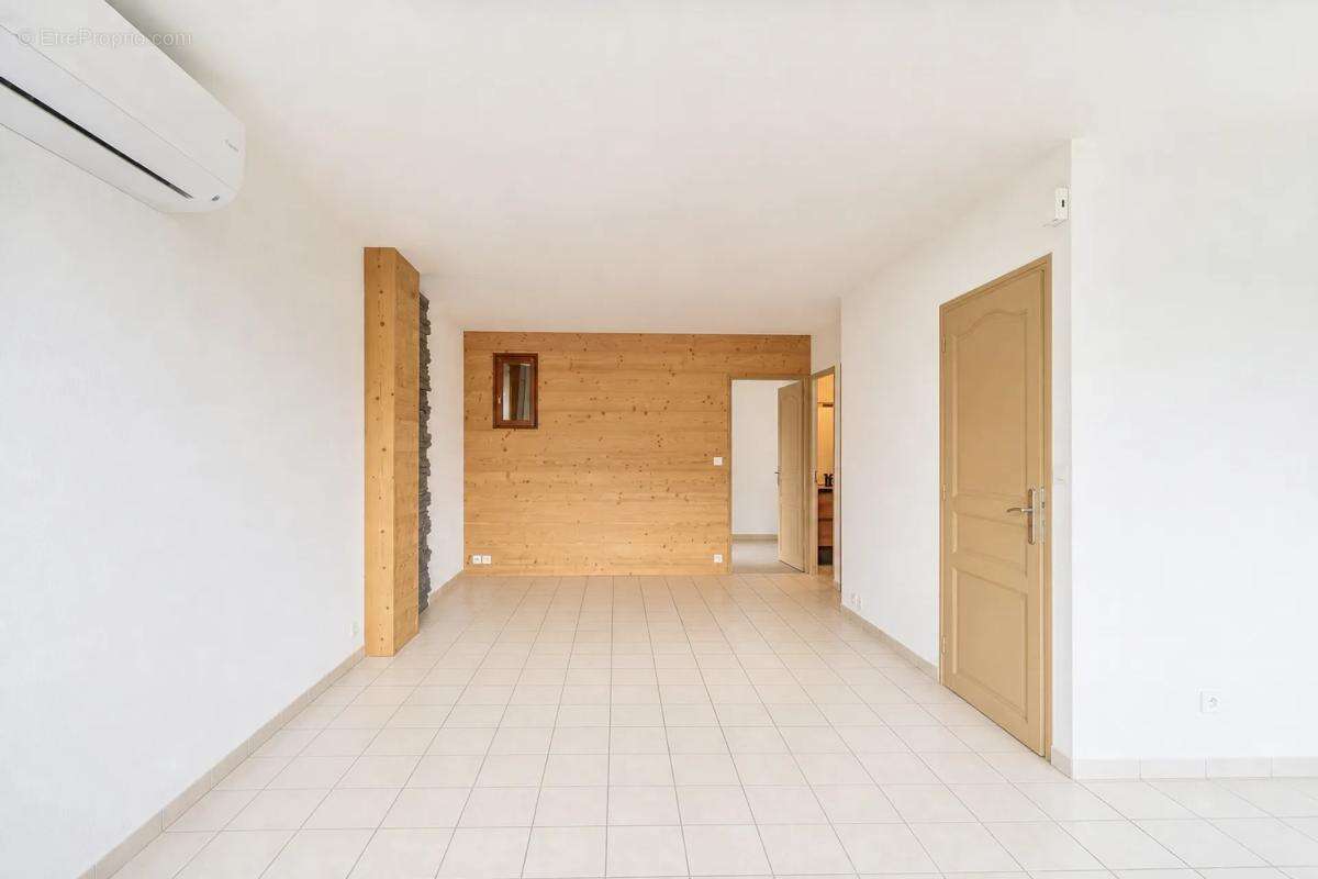 Maison de 4 pièces de 90 m² à Monthion - photo 4