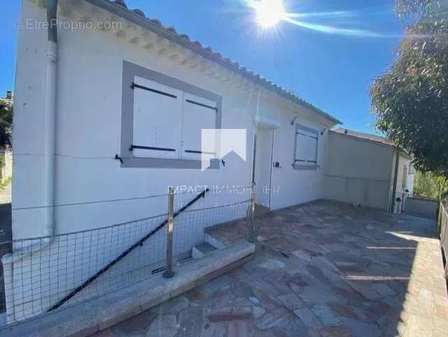 Maison à HYERES
