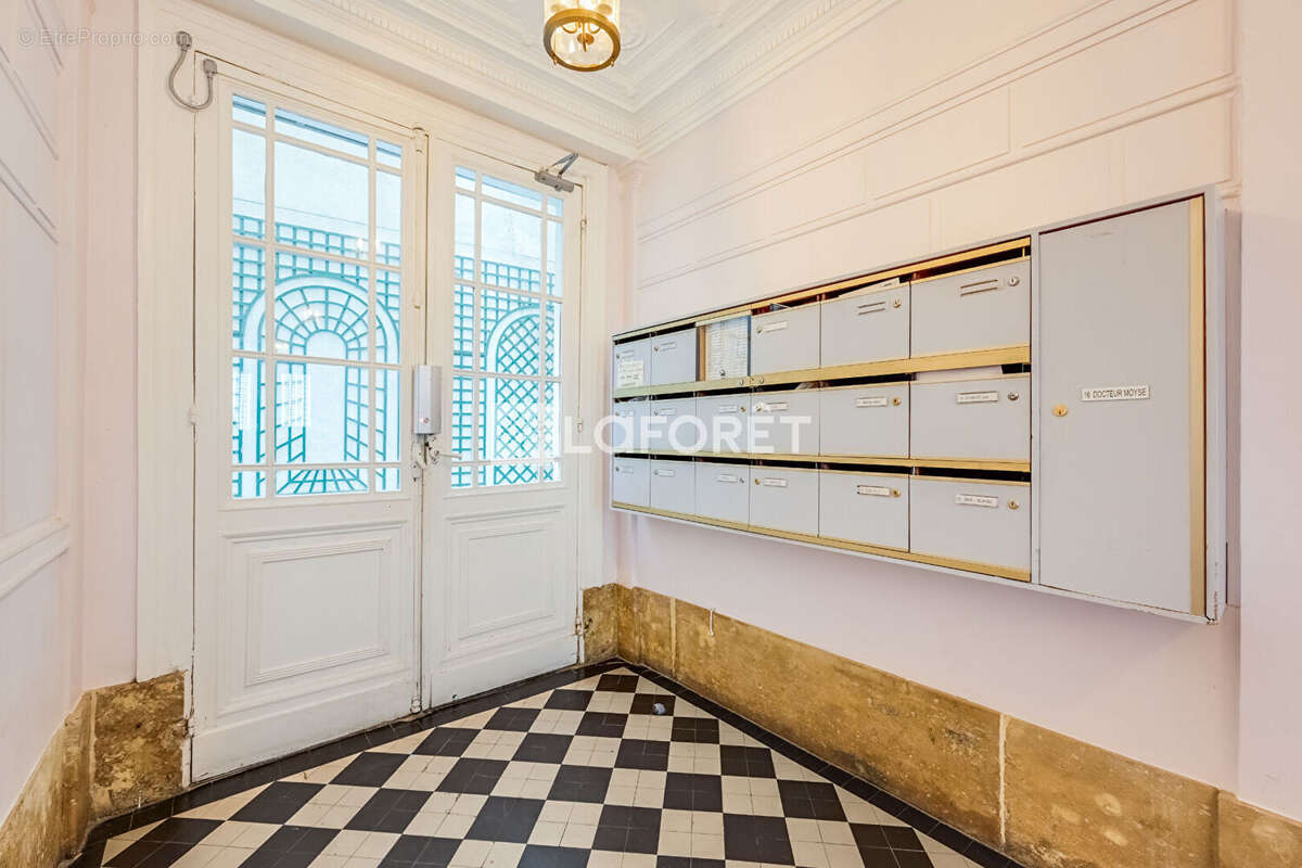 Appartement à PARIS-6E