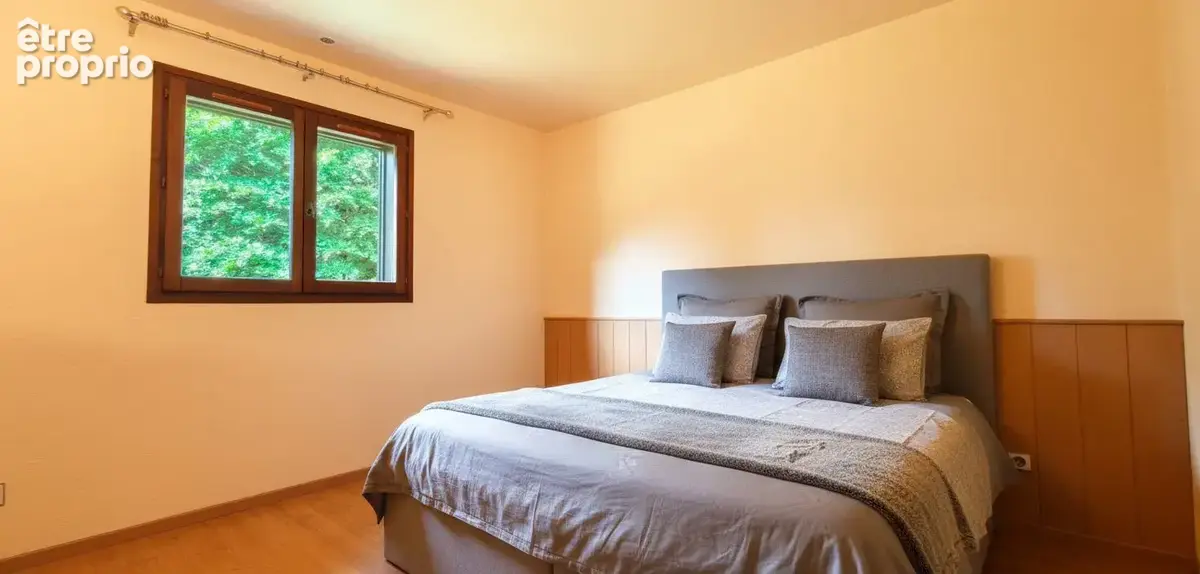 Maison 208 m² à Cluses  - photo 7