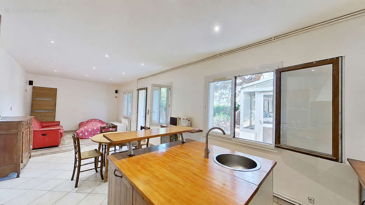 Maison Saint Fons 3 pièce(s) 84 m2 - photo 2
