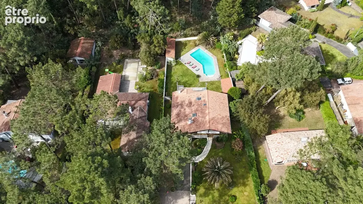 Maison landaise 220 m² avec piscine sur 3000 m²  7 pièces  calme absolu  sans vis-à-vis  fort potentiel - photo 5