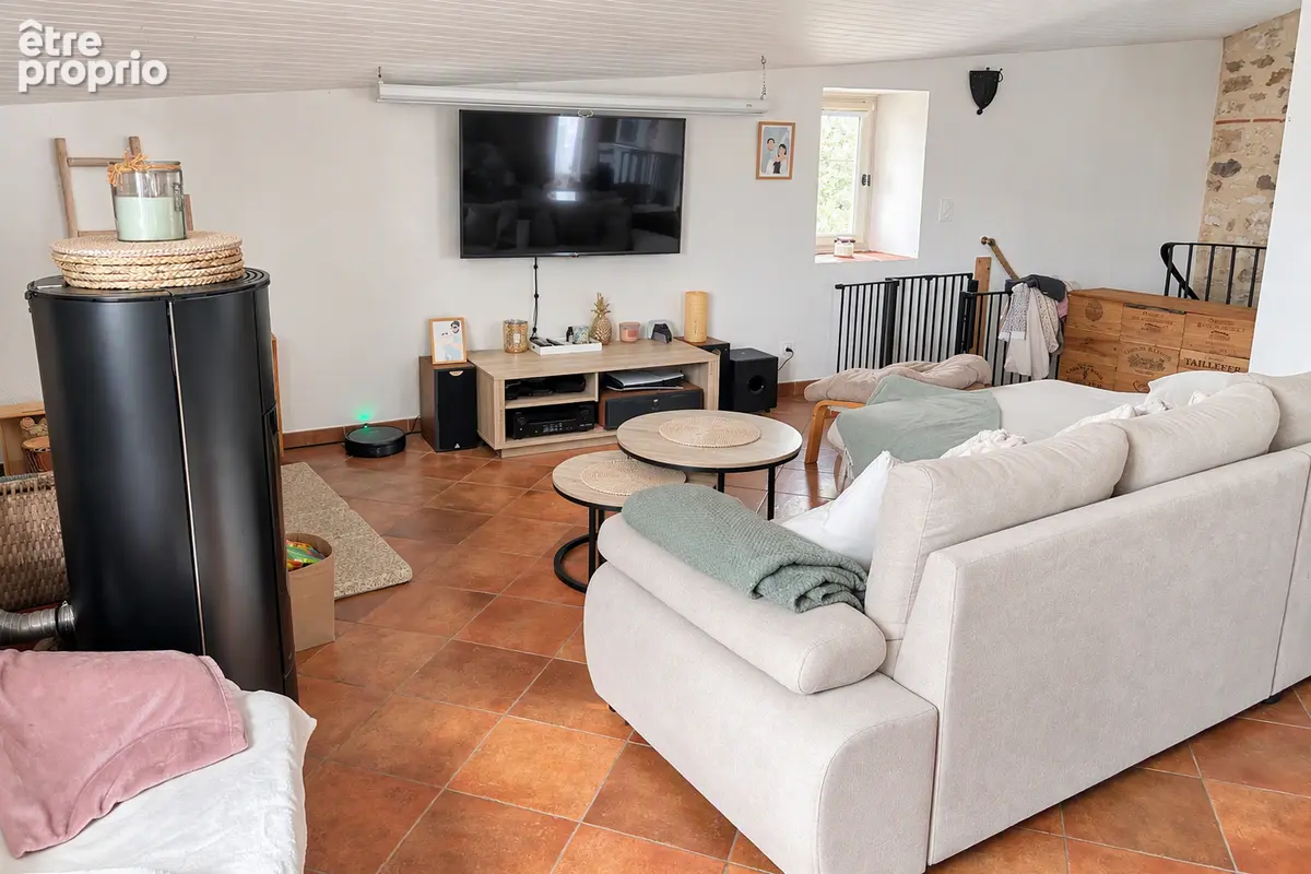 Maison en pierre rénovée au coeur du village - photo 5