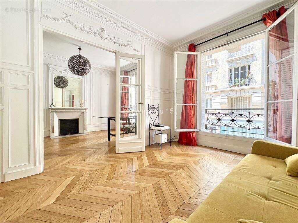 Boucicaut / superbe appartement traversant /  haussmannien / 4 pieces / cave / - photo 2