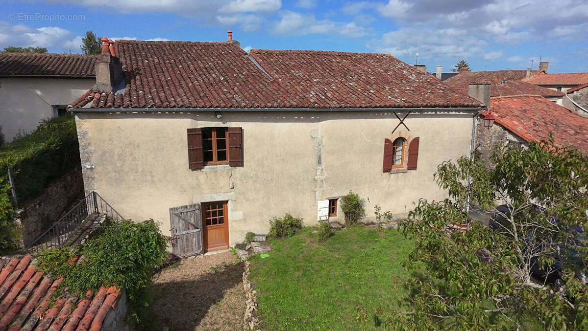 Maison 245m² à charroux - photo 18