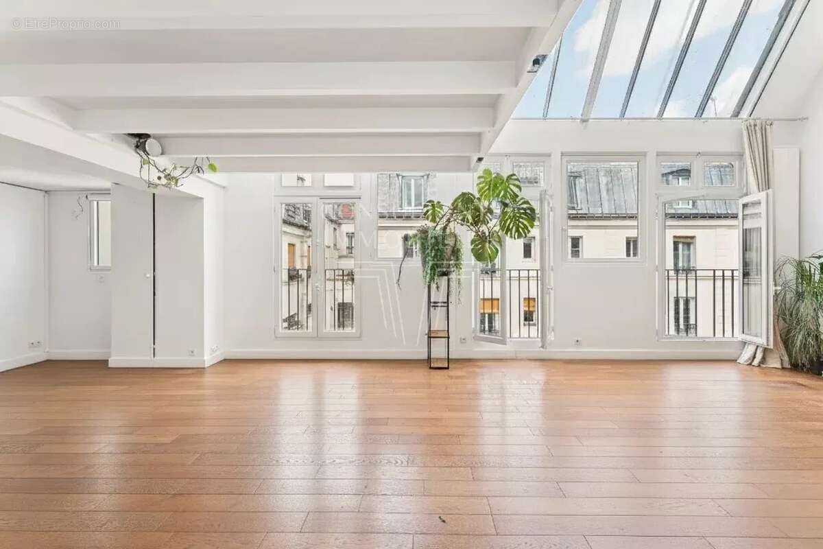 Atelier d'artiste familial en étage élevé. - photo 2