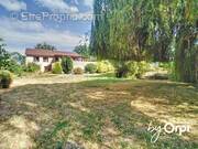 Maison à DURDAT-LAREQUILLE