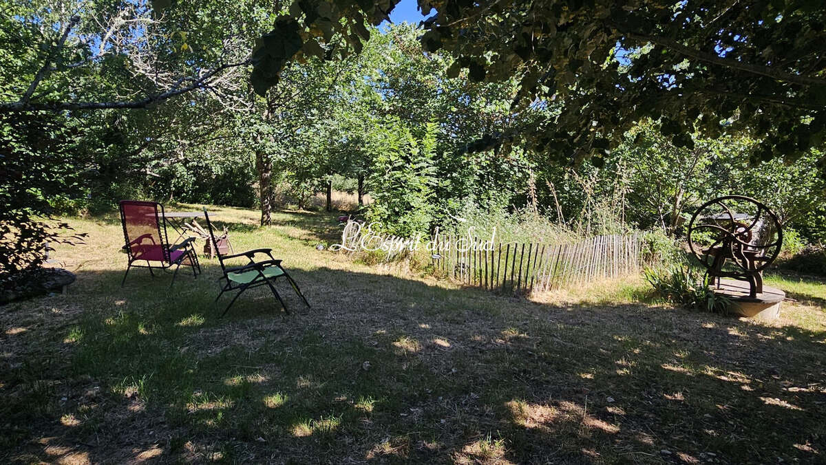 Maison 166 m² à Parisot  - photo 6