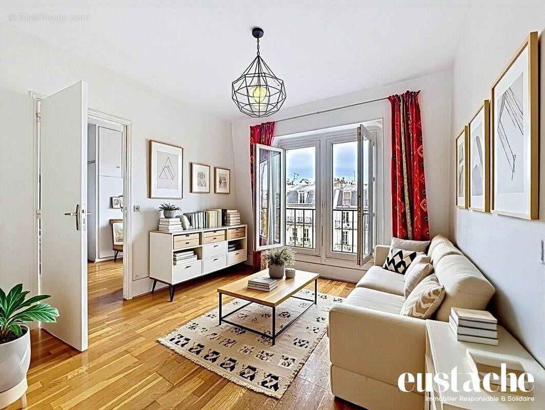 Appartement à PARIS-11E