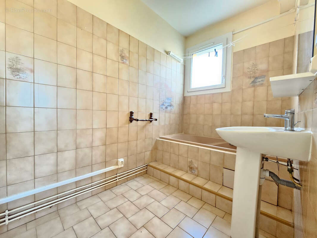 Appartement à SAINT-GERMAIN-LES-ARPAJON