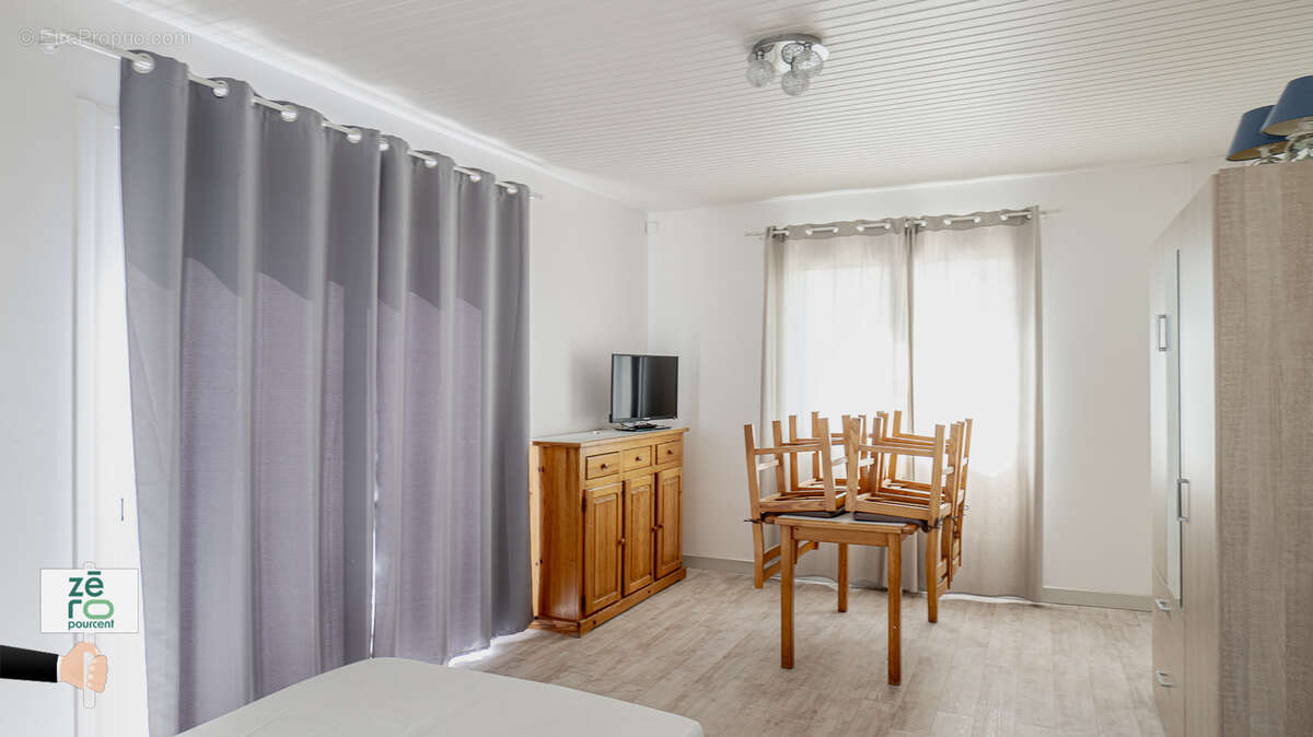 Maison à LES MAGNILS-REIGNIERS