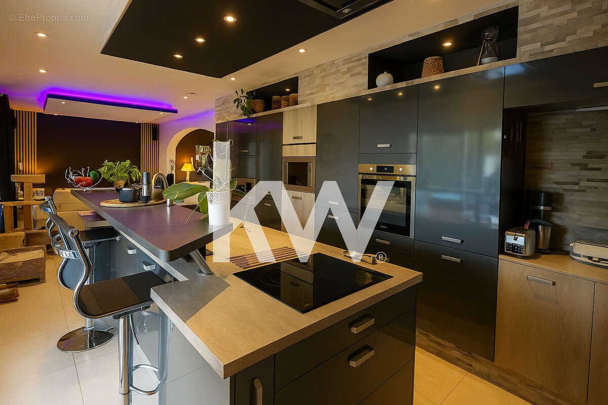 Maison à L&#039;ISLE-SUR-LA-SORGUE