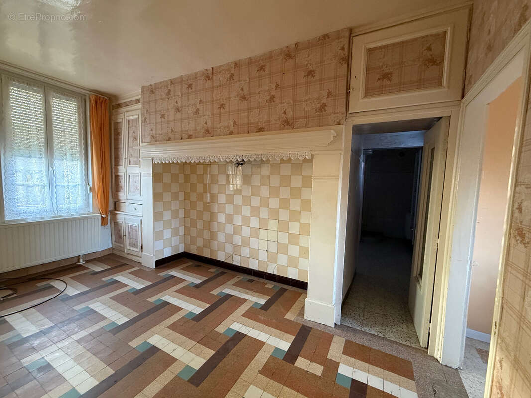 Maison à MOYENCOURT-LES-POIX