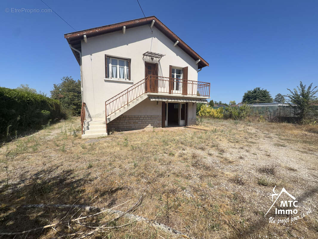 Maison a renover / terrain 518 m2 - photo 12