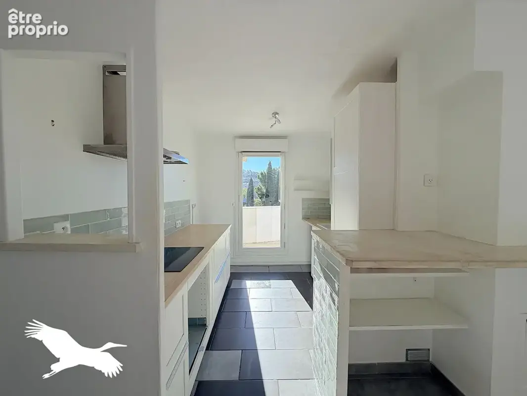 A VENDRE - Secteur Mazargues, Appartement 2 pièces de 57m² avec terrasse et Garage en SUS - Dernier étage - photo 5