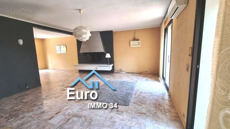 Maison de style vigneronne de 160 m² avec grand garage - photo 5