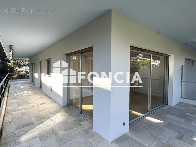 Appartement à ROQUEBRUNE-CAP-MARTIN