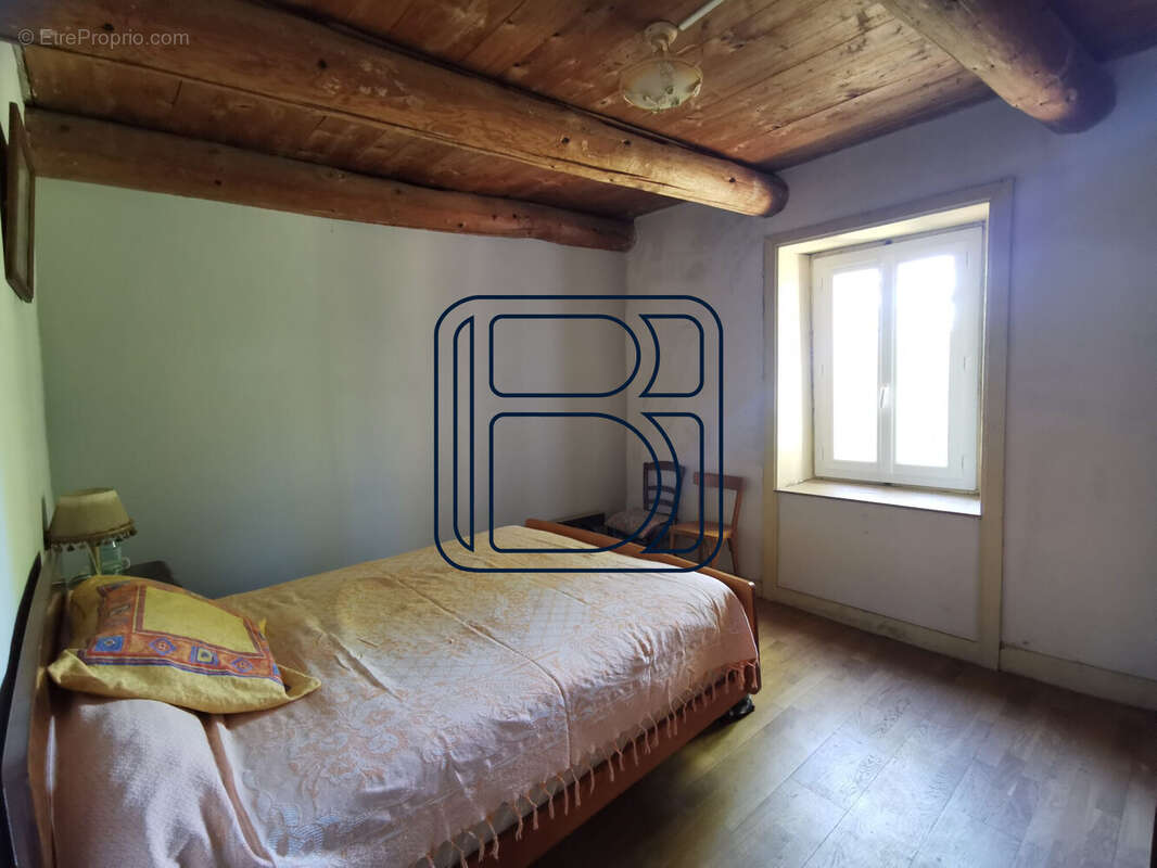 Maison à SAINT-GERMAIN-L'HERM