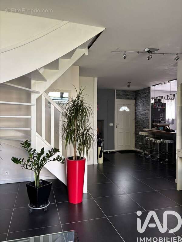 Photo 2 - Maison à CERGY