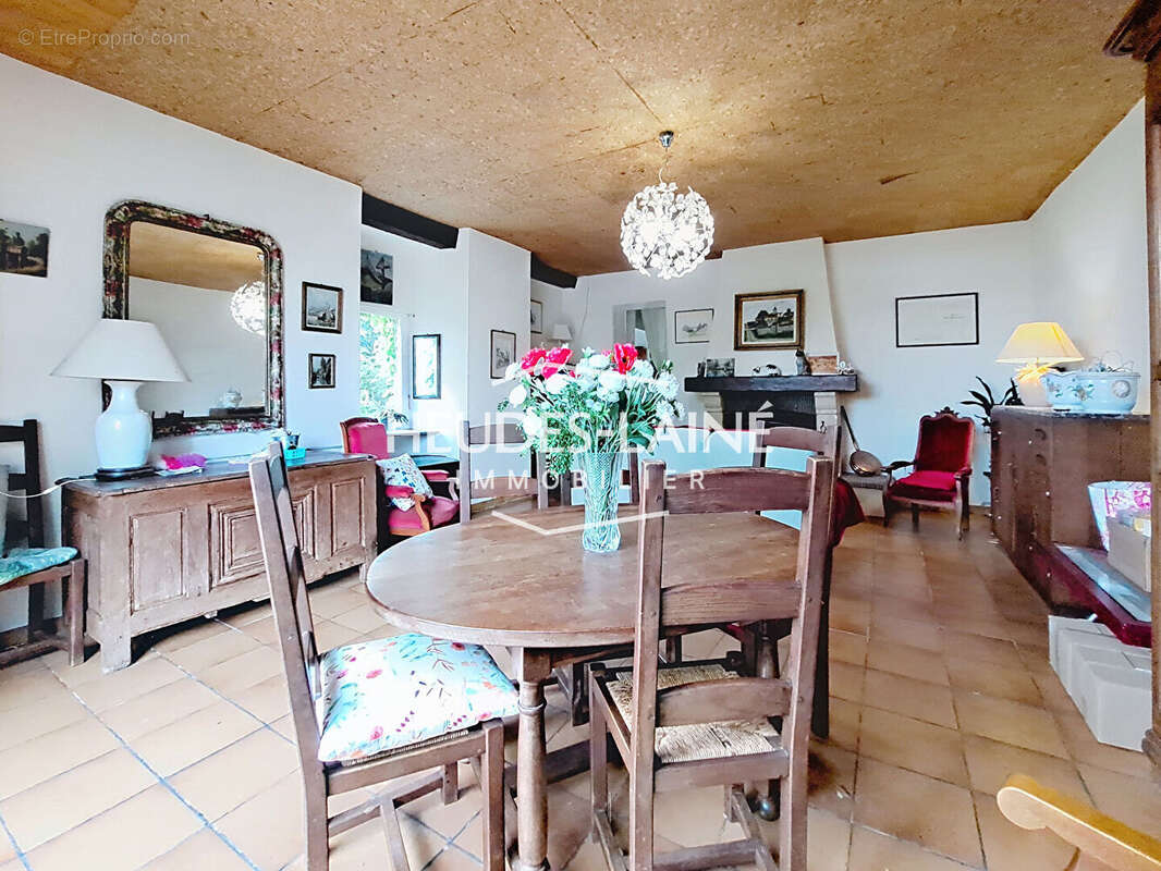 Maison à BREHAL