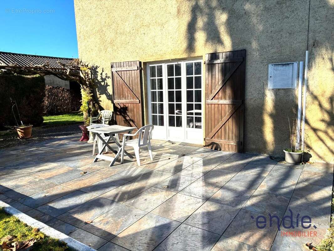 Maison à ESCOU