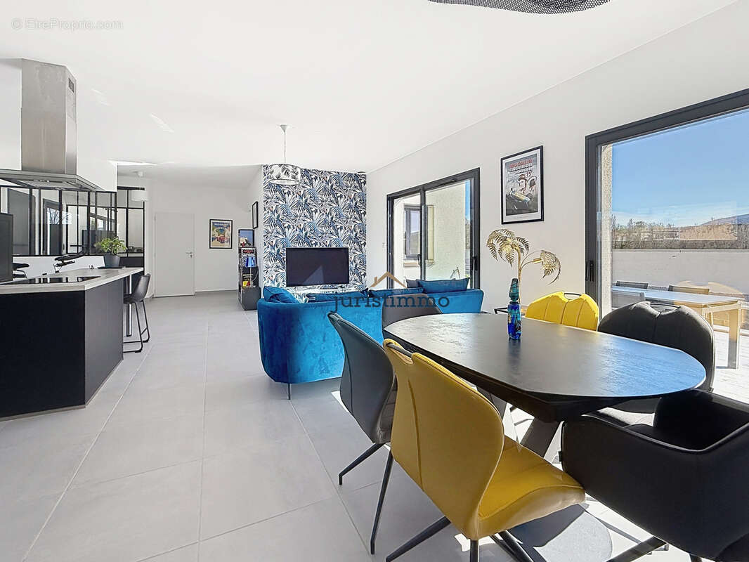 Maison à VAISON-LA-ROMAINE