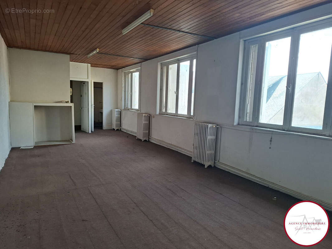 Appartement à SAINT-AMAND-MONTROND
