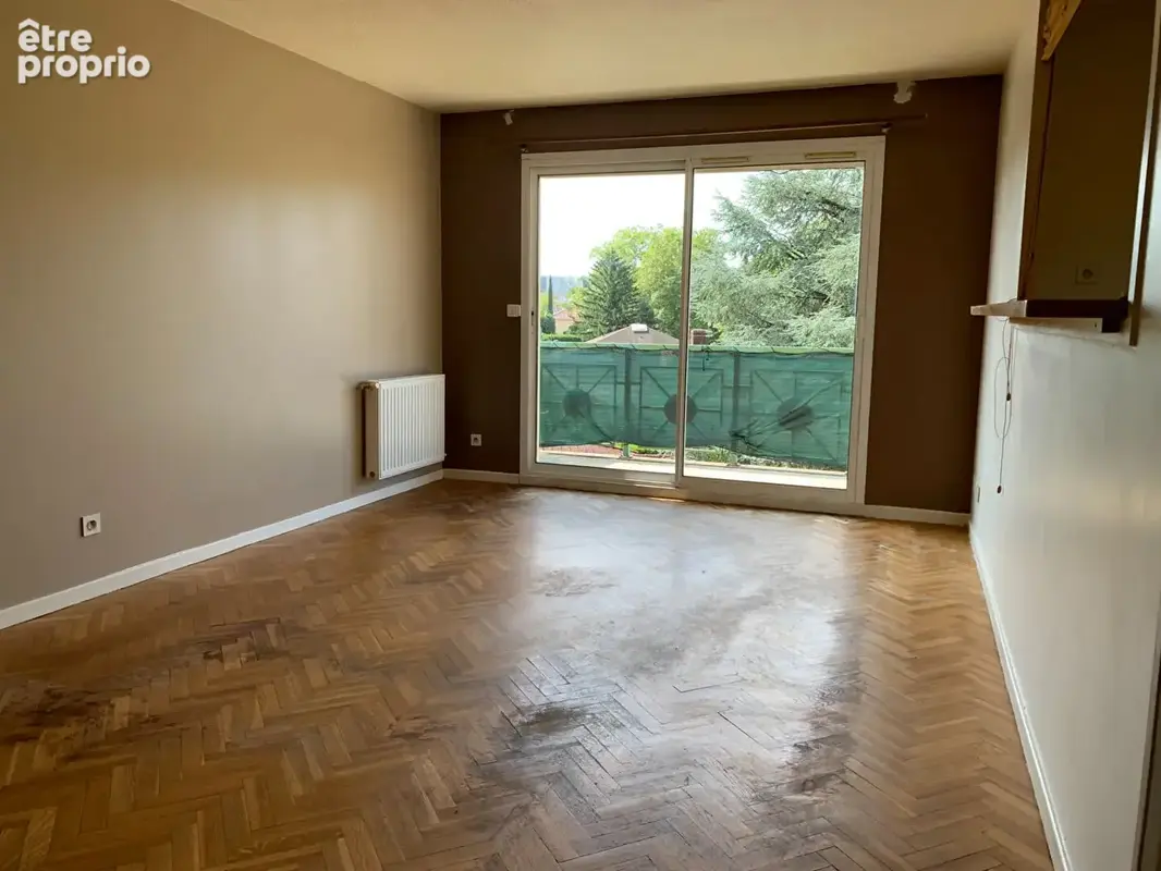 Neuville-sur-saône centre ? t2 de 47,50 m² ? balcon plein sud ? vue dégagée - photo 3