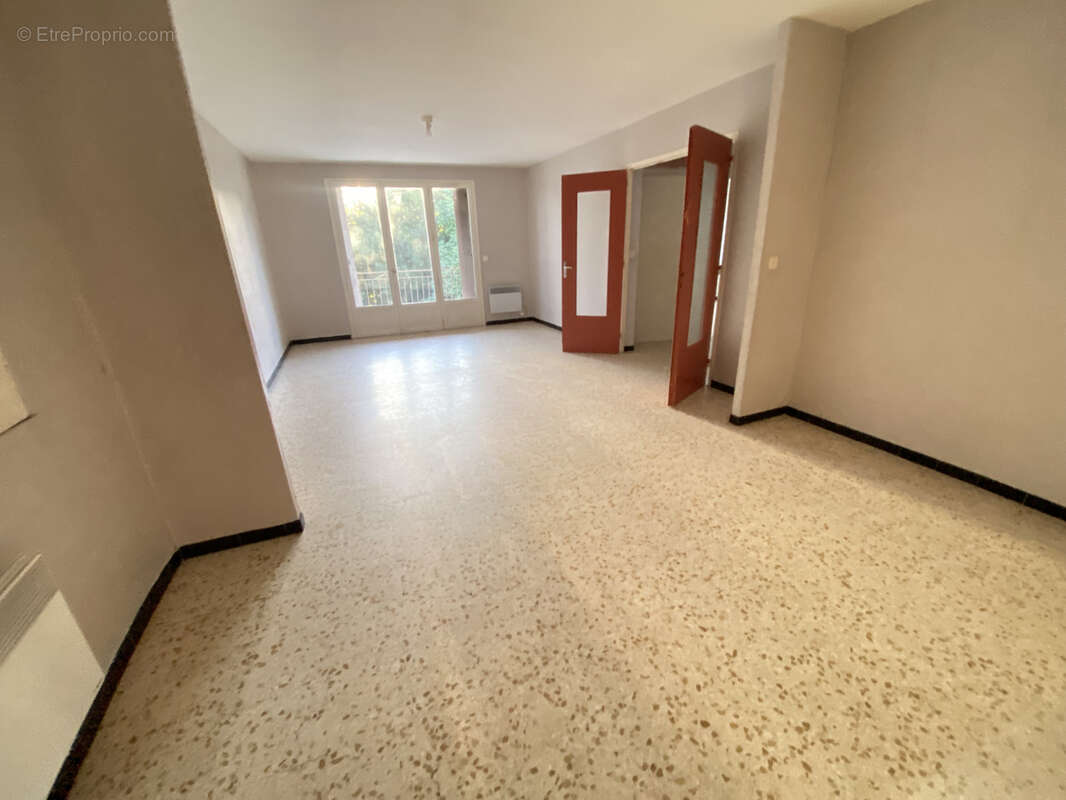 Appartement à SAINT-PRIVAT-DES-VIEUX