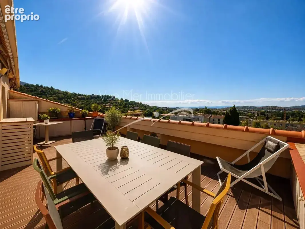 Superbe duplex avec terrasse, vue mer, parking et garage – Le Pin de Bormes - photo 5
