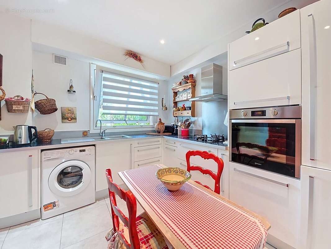 PROCHE CANNET MAIRIE : Superbe 4 pièces en rez-de-jardin avec 122 m² d’extérieur - photo 11