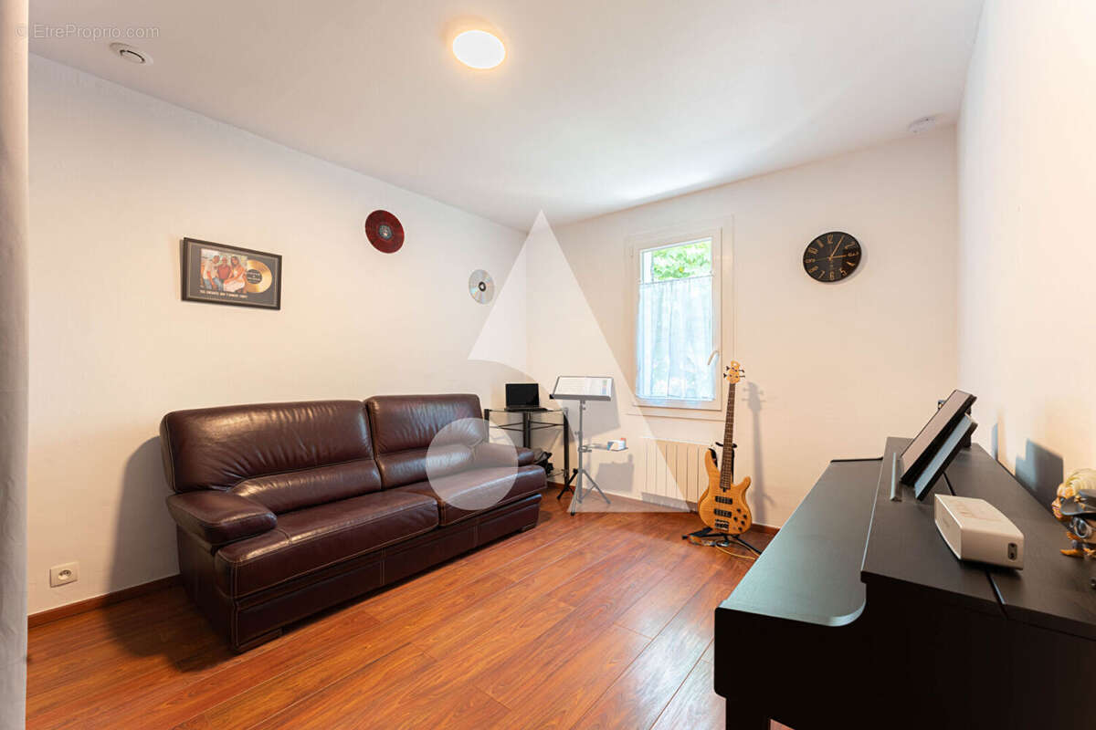 Maison à LE THOLONET