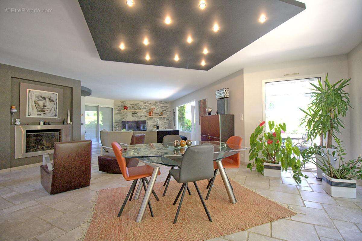 Demeure de prestige  7 pièce(s) 180 m2 - photo 3