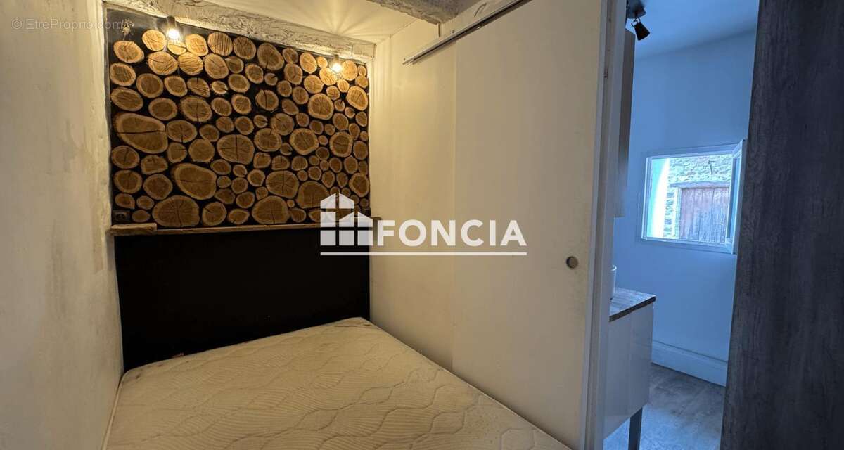 Appartement à ROQUEBRUNE-SUR-ARGENS