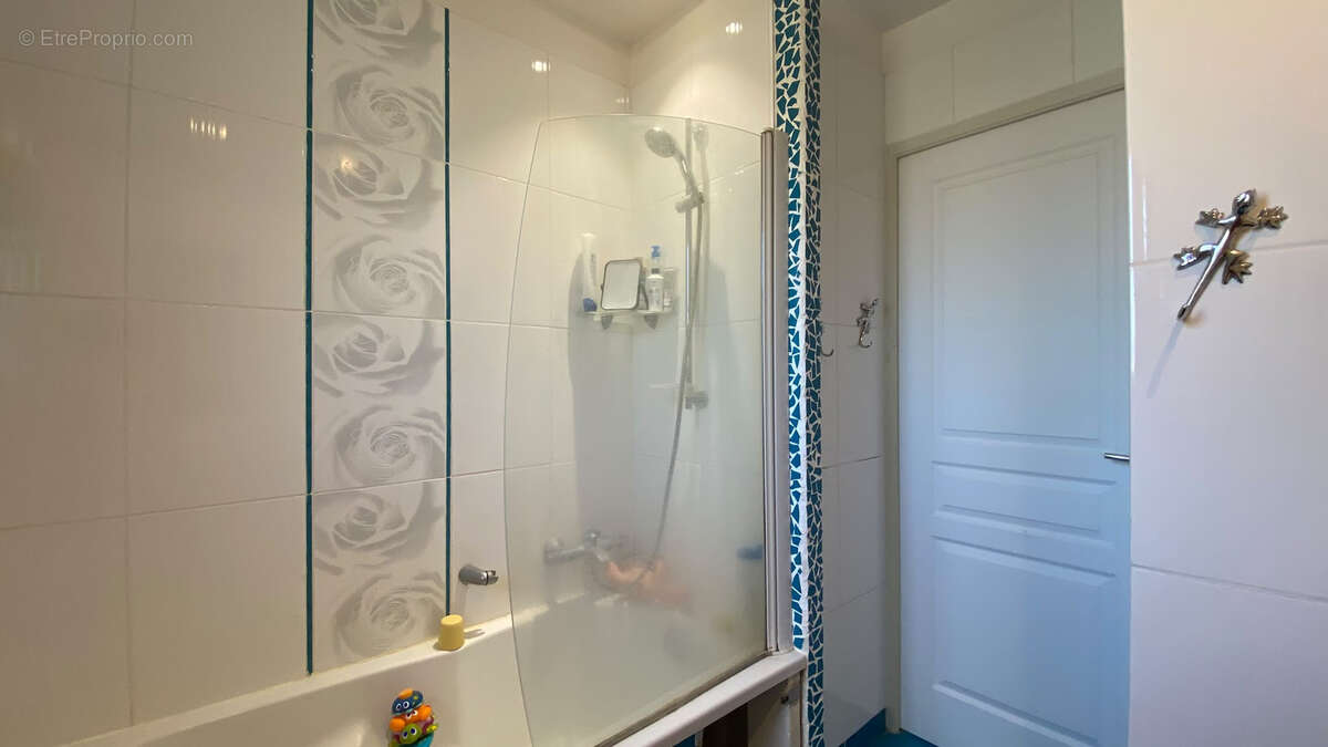 Maison familiale de 159 m2 avec studio indépendant - photo 7