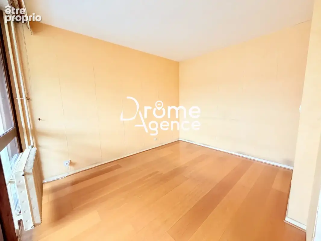 Appartement 4 pièces 93 m² à vendre à Valence (26000) - photo 7