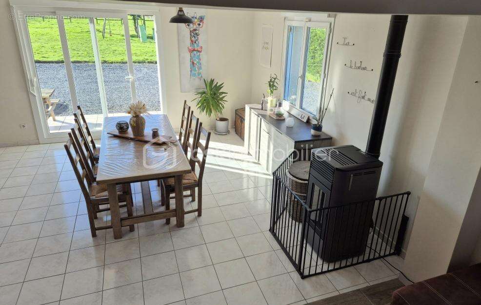 Maison à LE MOLAY-LITTRY