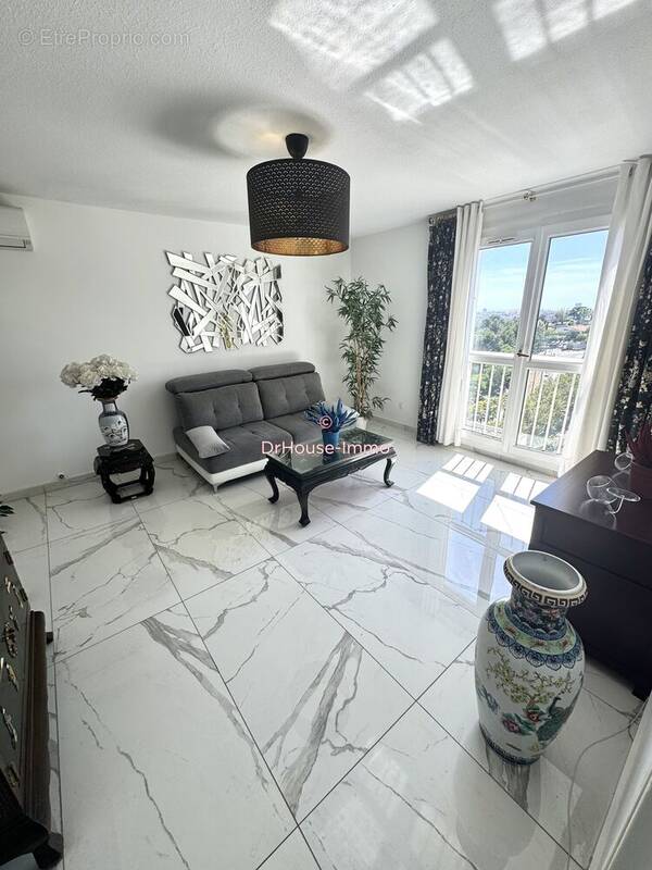 Appartement à MARSEILLE-11E