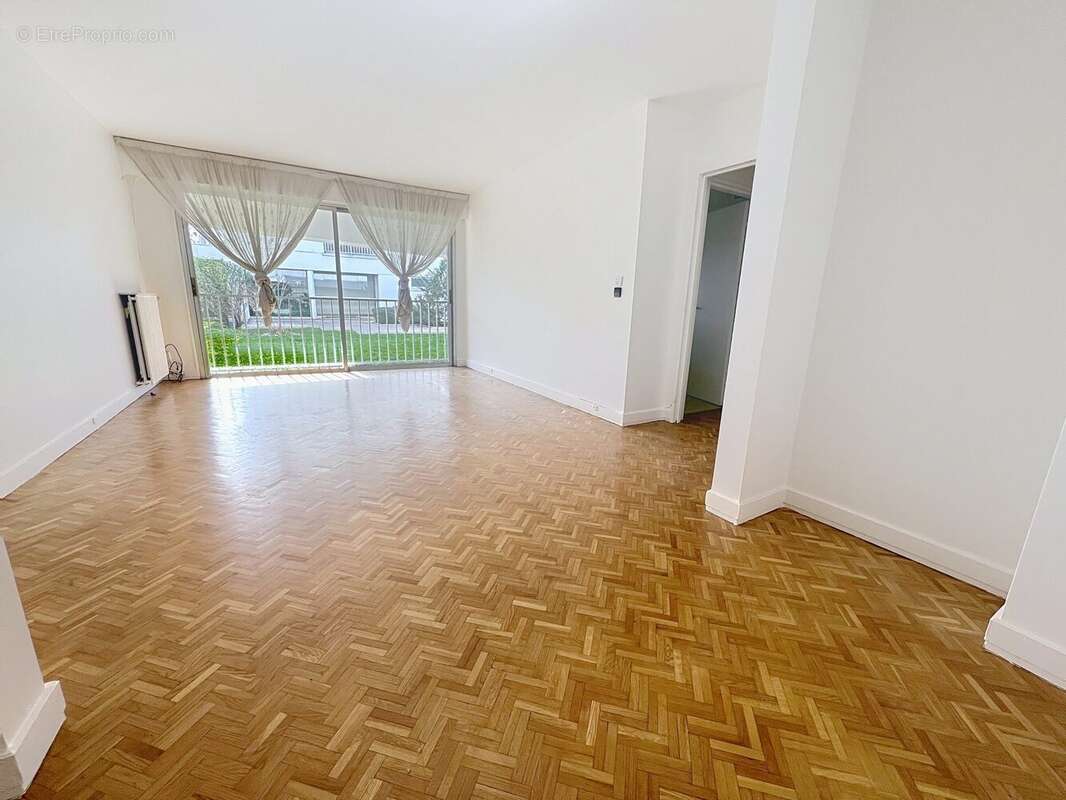 Appartement à GARCHES