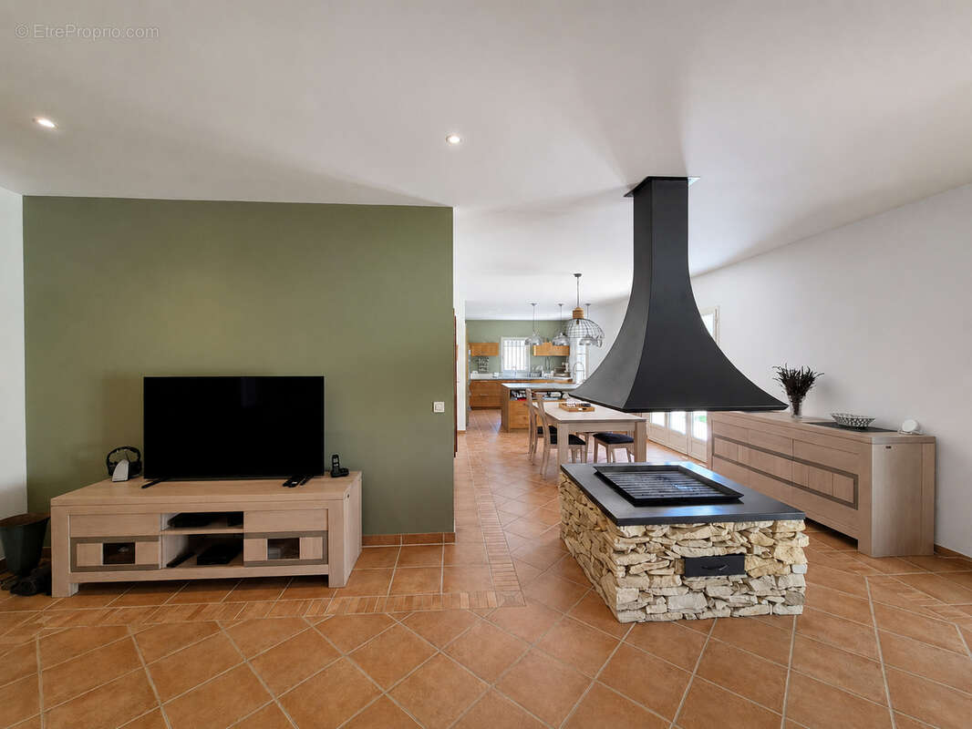 Propriété familiale de standing, avec piscine - photo 6