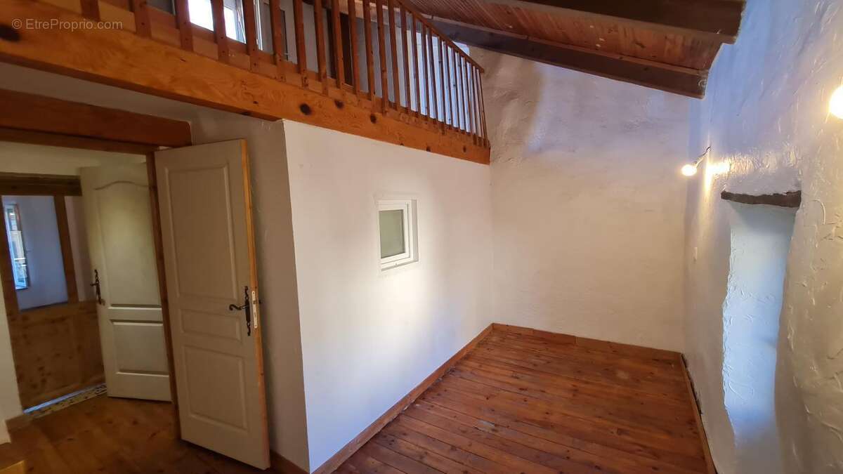 Maison à ROQUEMAURE