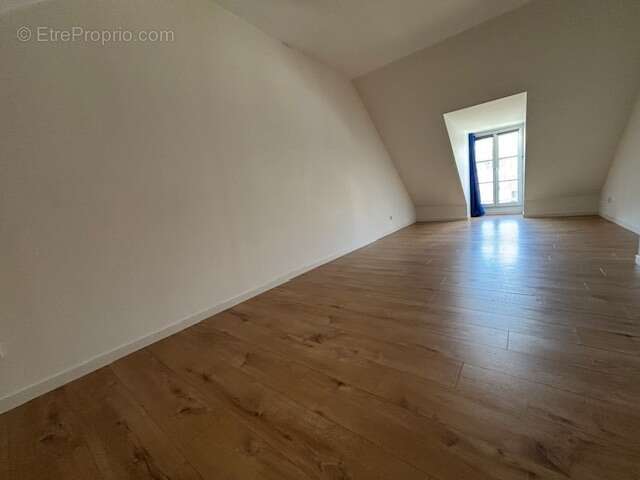 Appartement à LAMORLAYE