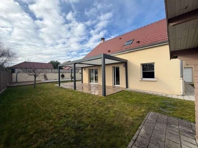 Maison à SAULON-LA-RUE